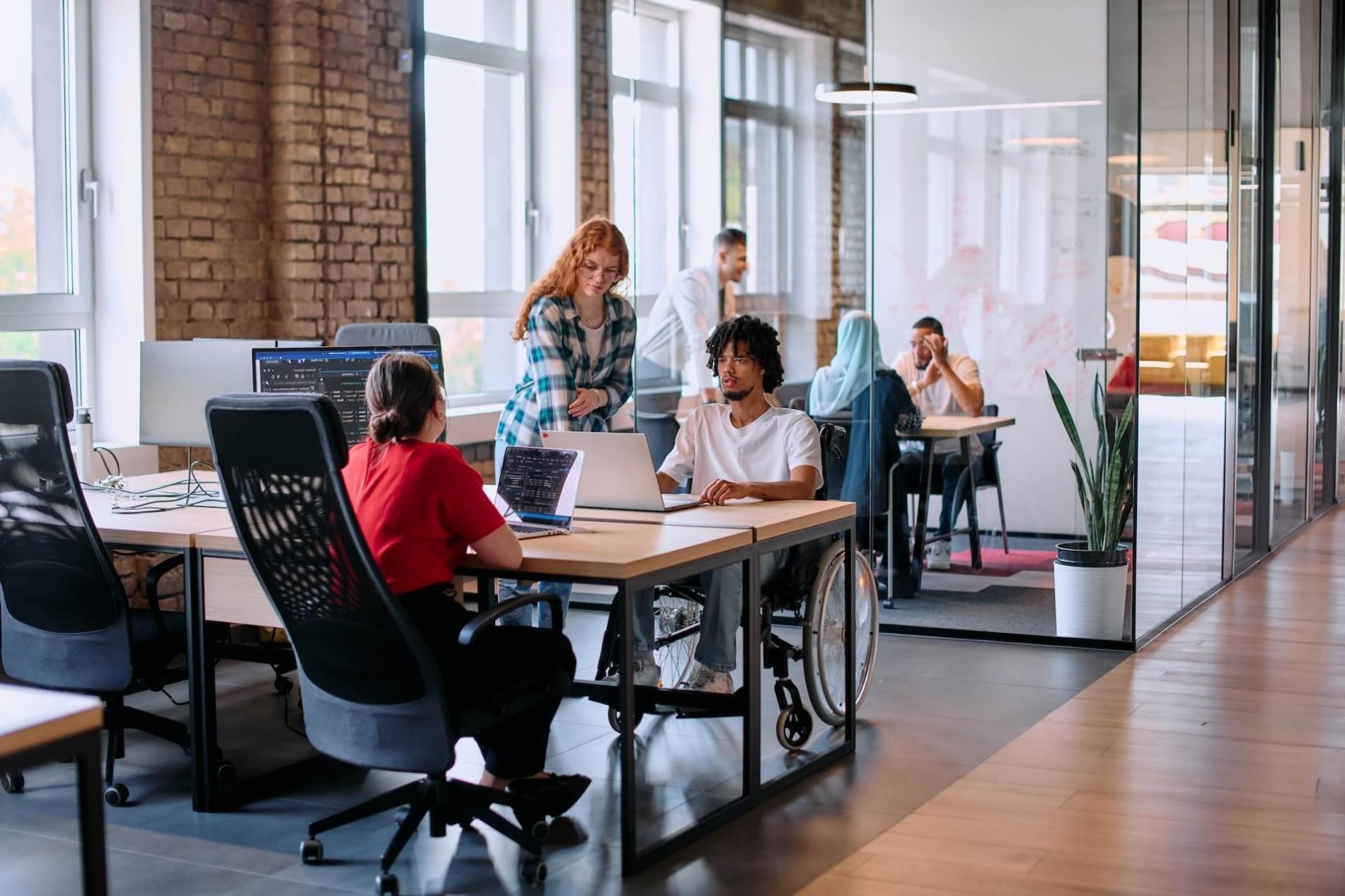 Ejemplo de modelo financiero en desarrollo mostrando estructura de datos y proyecciones